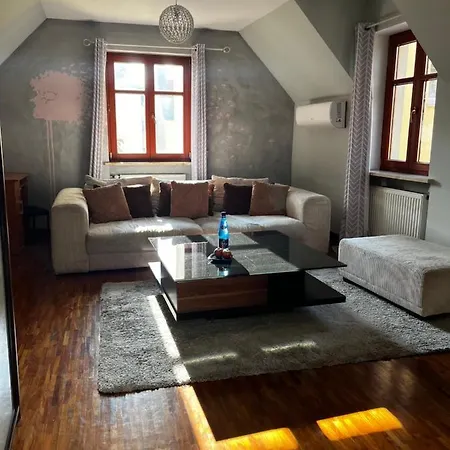 Hotel apartamentowy Tcz Mokra *