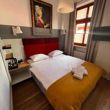 Tcz Mokra Hotel apartamentowy *