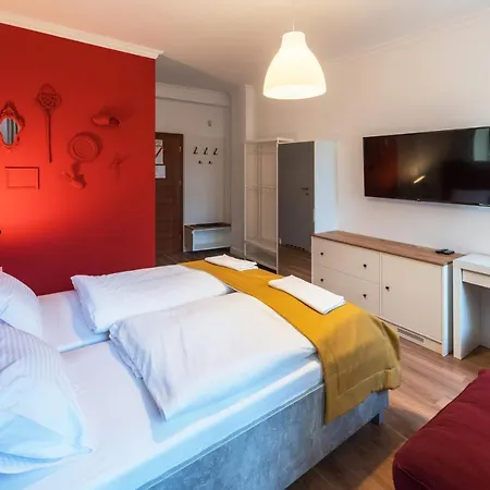 شقة فندقية Tcz Mokra 3*